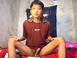 My little carrot was giving off a sticky, thick liquid #soloboy #mastubasi #asia #muncrat #ejakulasi