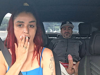 App Driver Catches Passenger Masturbating From Behind!