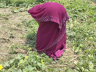 Desi village bhabhi bulkar first time messed up