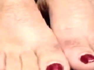 A Friend Cumming on My Feet 1