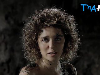 Valeria Golino Cupcakes Gig in Greenpeace