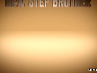 Spying On My New Step Brother With Aubree Valentine, Jimmy Michaels - Brazzers