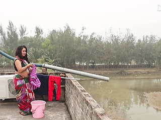 DEsi Bahi ko Akele me chod diya