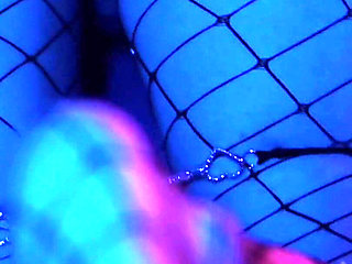 Can’t Oppose the Net. Pure Temptation in Black Tights
