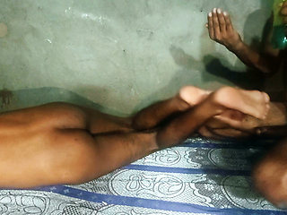 Tel ki masaj ki end gad ki chudai bada Vishal land se ki -hot-boy-end-gaye desi