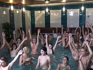 Amateur women fuck guy in amateur group sex porn