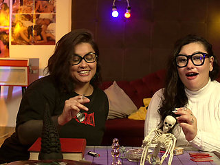 Smoking Fetish! Two Hot Women Smoking and Talking About Their Experiences