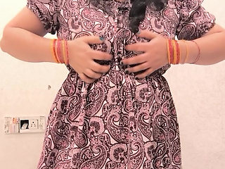 Puja ki jawani choot Pani Pani lund ki diwani big boob