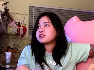 Amateur Webcam Cute Teen Plays Solo