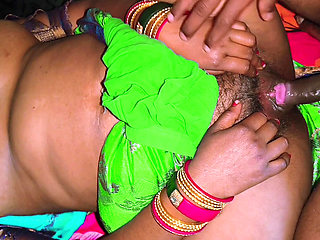 Suman bhabhi ke chut me devar ne lund ragad ke chut se pani nikal diya.new married wife ko bhaiya ne chod ke pregnant kar diya.hindi viral