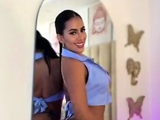 PUSSY BABE BRUNETTE masturbating