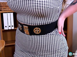 Yola Flimes: Sexy Secretary