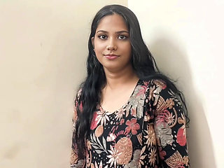 DESI MODEL SATISFIED HER DIRECTOR