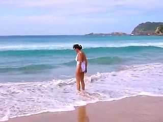 Sunbathing MILF Amateur Video