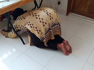 Fucking a Beautiful Maid in Saudi Arabia