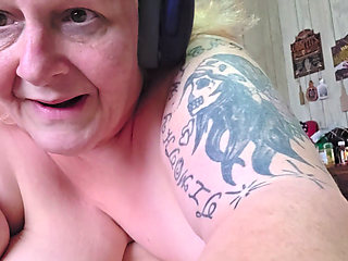 Sloppy Wet N Dirty Ended up in Bed From a Little Flirty