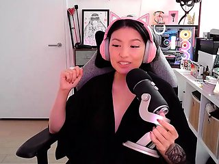Solo mature masturbating on webcam