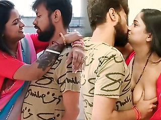 Papa ke bahar jaate hi sauteli maa ko chod diya