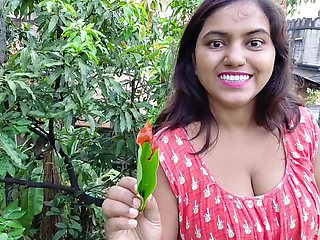Apne he stepsister ki friend ko virgin pussy fuck kiya or pussy ros nikal kar jiv se chata,gud ki ros pilaya..