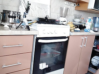 Amateur wife prepares breakfast naked. Hairy milf pussy, big tits, big ass.