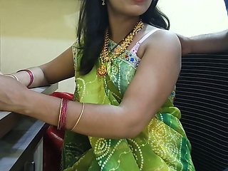 Indian hot Receptionist amazing XXX hot sex with Office Boss!