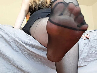 Curly_Dreams German MILF Big Natural Tits Foot Fetish Nylon Heels 4K