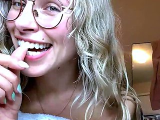 Close up MiLF getting it in the ass