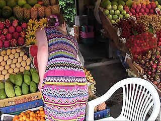 Hot Mature Asian Amateur Fingering Her Pussy with Mango - Squirting & Extreme Insertion