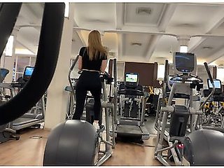 Quick Fuck In The Gym. Risky Public Sex With Californiababe