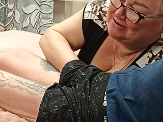 Stepmom barely swallowed all the cum after a blowjob