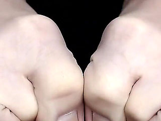 Long Toes Wiggling Toes