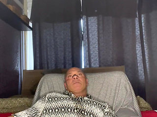 Mr Guru. Sexy Body Builder Wank at Home