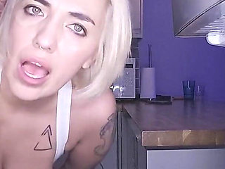 Freeuse Stacked American Step Mom Loves British Cock!