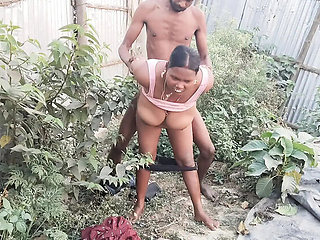 Desi Indian Wife Outdoor Doggy Style Sex - Big Ass Homemade
