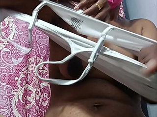 Sexy pussy showing in video call