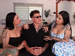 Threesome with My Best Friend and My Security Guard Share My Security Guard's Huge Cock