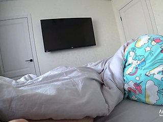 I Share a Bed with My Little Stepsister - Anny Walker