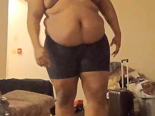 RossAli wearing steel 10's Jordans