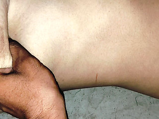 Mera mote mote boobs aur gili chut ka pani pe lo friends