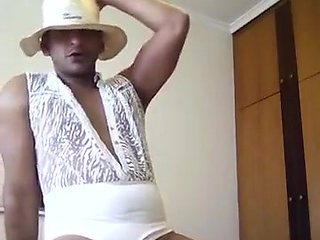 My guest's clothes made me very horny