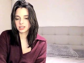 Amateur Webcam Babes Going Solo