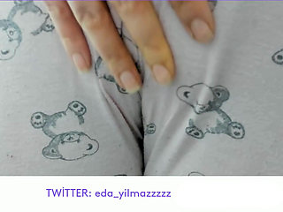 MASTURBATE WITH PAJAMAS- RUBBING PUSSY WITH PAJAMAS- CAMELTOE