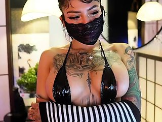 Love Chat Big Boobs Brunette Masturbating For Cam