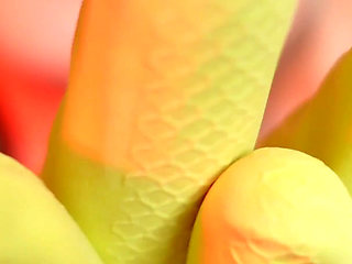 ASMR household gloves