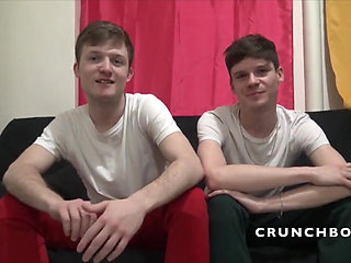 Two sexy French twinks fucking barbeakc for fun