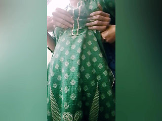 Desi hot milf pussy getting fuck hard