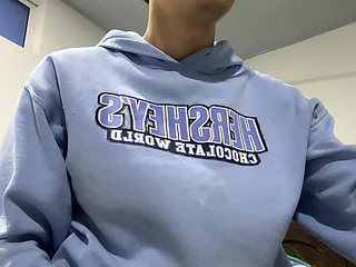 TWINK WANKING HIS DICK AFTER CLASSES