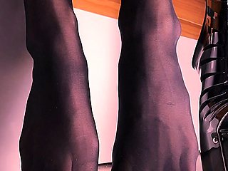 Hey slave Worship high heels and nylon feet