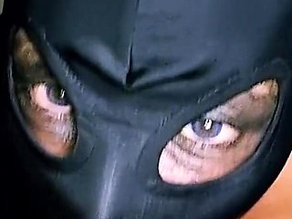I Love Sucking It and Taking Cum Showers with My Hood and Leash Chupareina