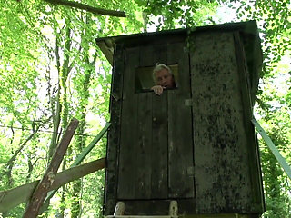 Outdoor fuck with pierced MILF and cum on pussy ending